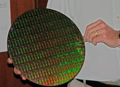 amd_45nm_wafer_100308.jpg