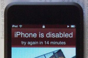 ipod_touch_iphone_confusion_091707.jpg