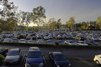 parking_lot_full_of_cars_112309.jpg