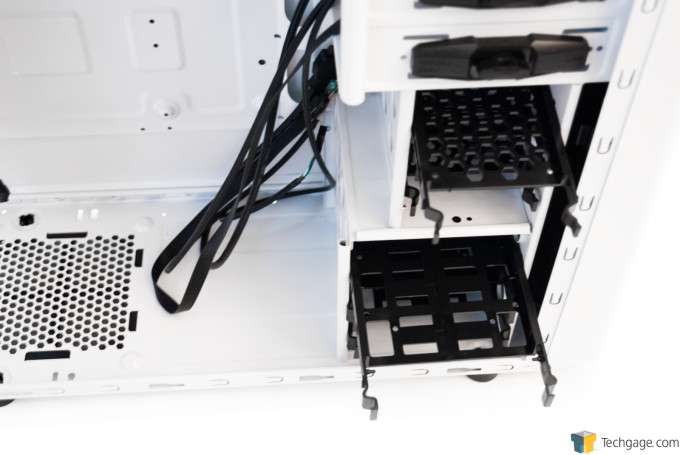 BitFenix Neos Chassis - SSD & HDD