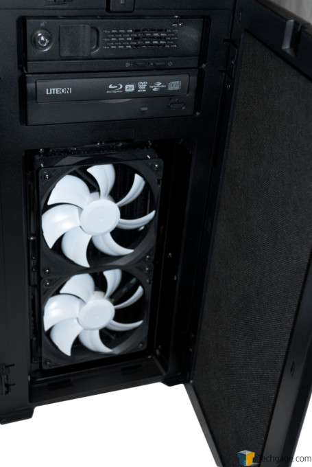 Fractal Design Define R5 Chassis - Installation