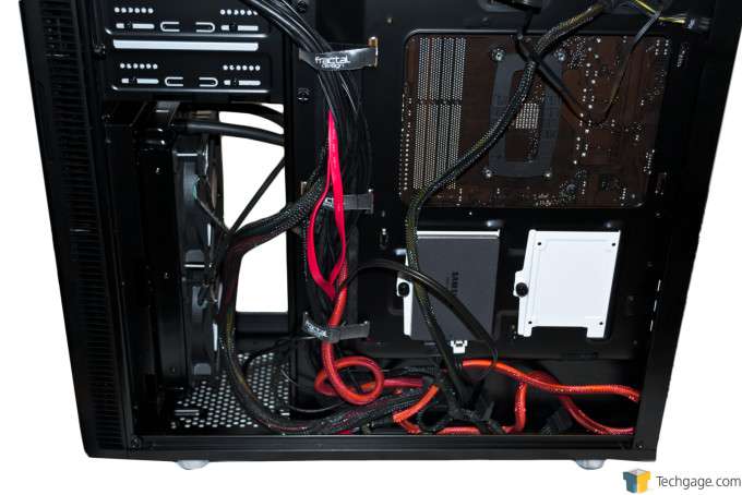 Fractal Design Define R5 Chassis - Installation