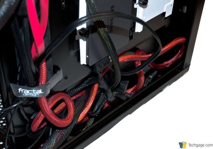 Fractal Design Define R5 Chassis - Installation