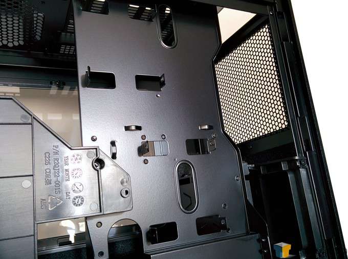 SilverStone Fortress FT05 Mid-Tower Chassis - 2.5-inch Brackets