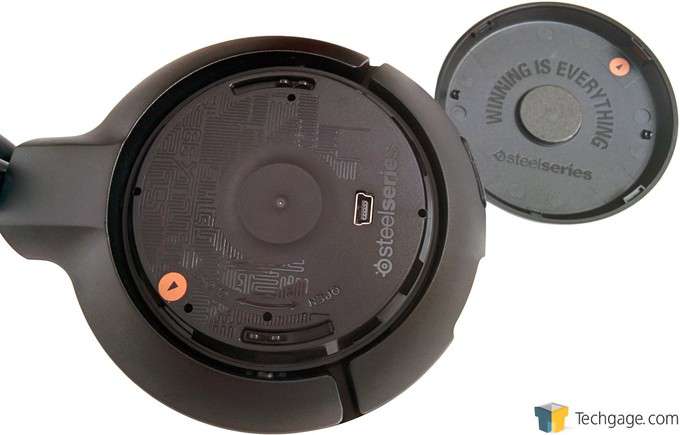 SteelSeries H Wireless Headset - USB Port Inside Ear Cup