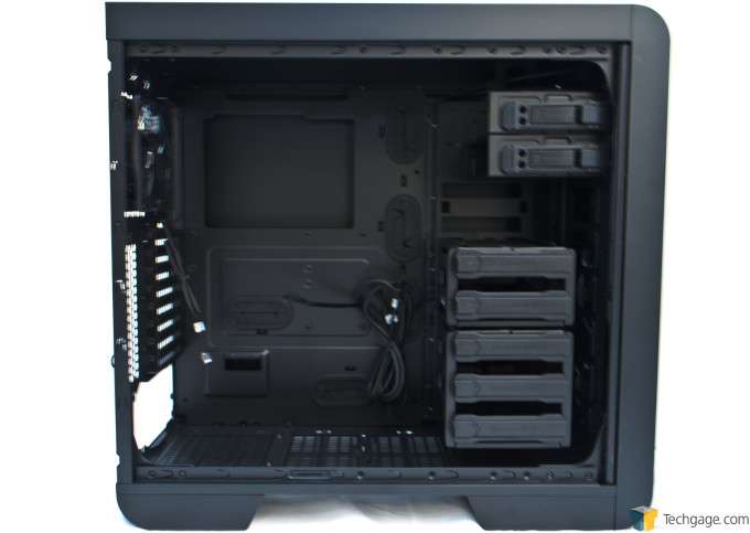 Thermaltake Core V51 - Interior