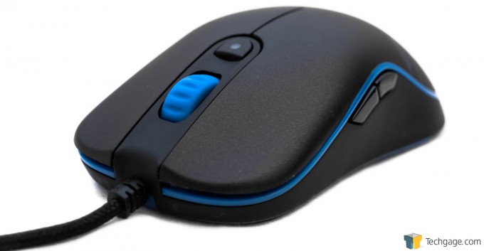 Ozone Gaming Neon Mouse Quarter View 06