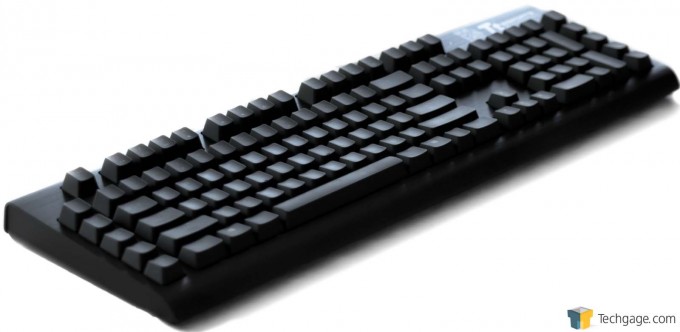 TT Poseidon Z Keyboard - Press Shot