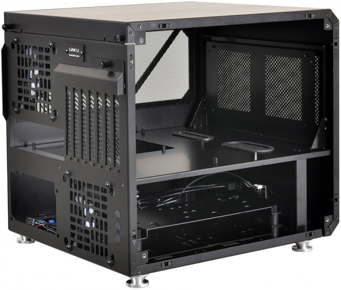 Lian Li PC-V33 Chassis - Door Removed