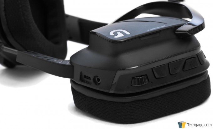 Logitech G633 Headset - Connectors And Buttons