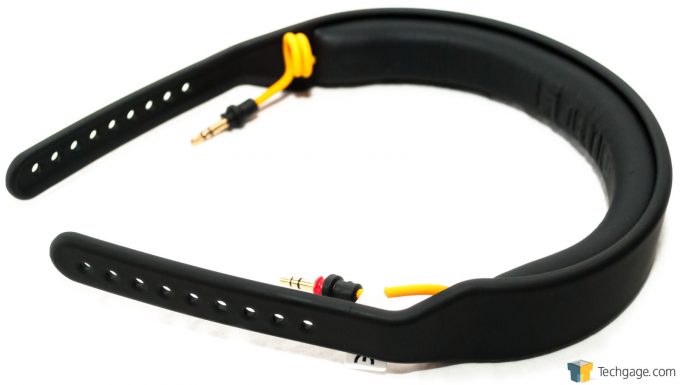 Techgage Review Of The FNATIC Duel Gaming Headset Headband Main Body Shot
