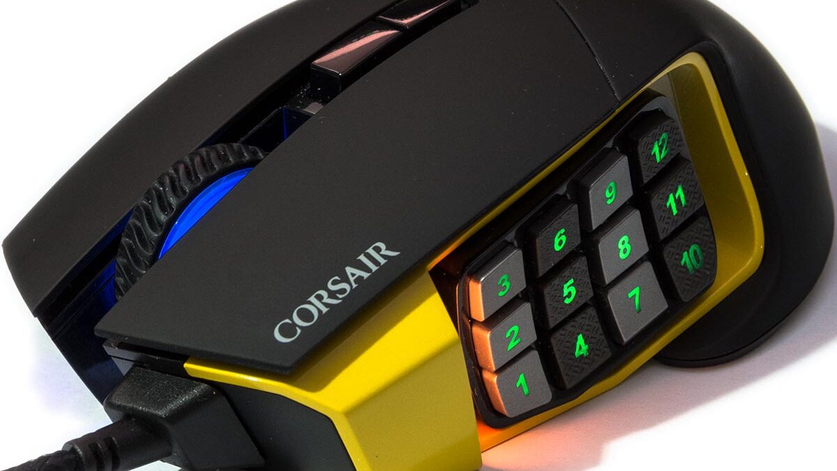 gennembore Arkæologi Egen Corsair Scimitar RGB MMO Gaming Mouse Review – Techgage