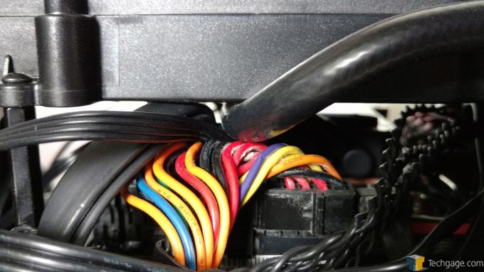 Corsair H5 SF - Hose and Cable Clearance