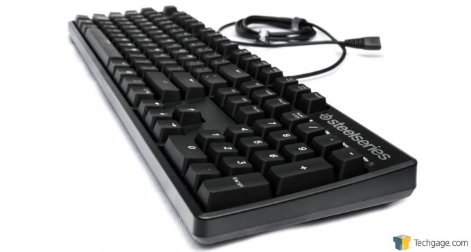 SteelSeries APEX M500 Quarter View