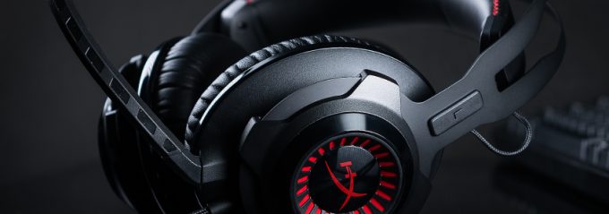 HyperX Cloud Revolver Press Shot