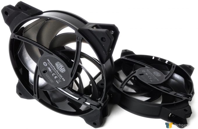 Cooler Master MasterLiquid Pro 240 - Included Fans