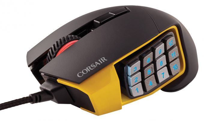 Corsair Scimitar Pro RGB - Press Shot
