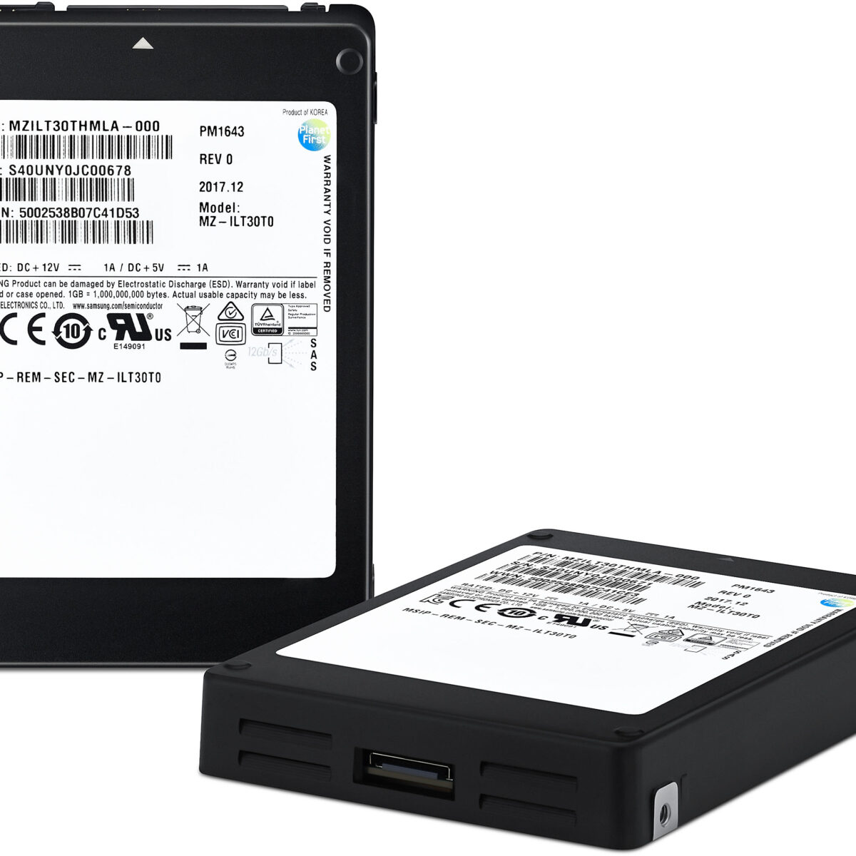 Samsung 30TB 2.5-inch SSD Mixed View