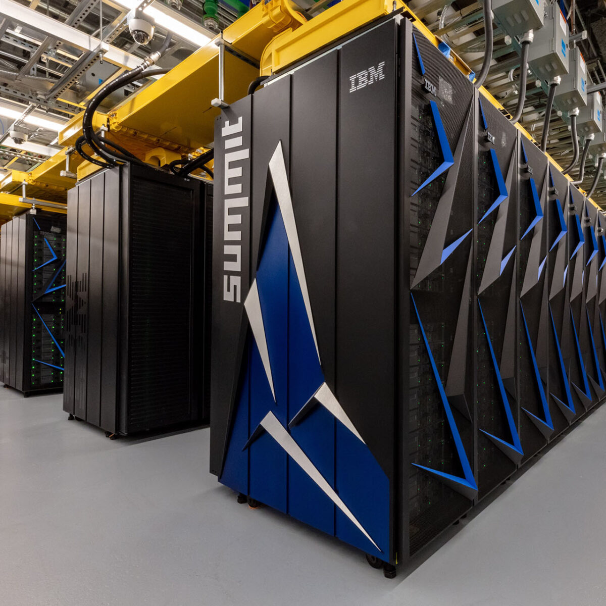 Oak Ridge National Laboratory's Summit Volta-powerd Supercomputer