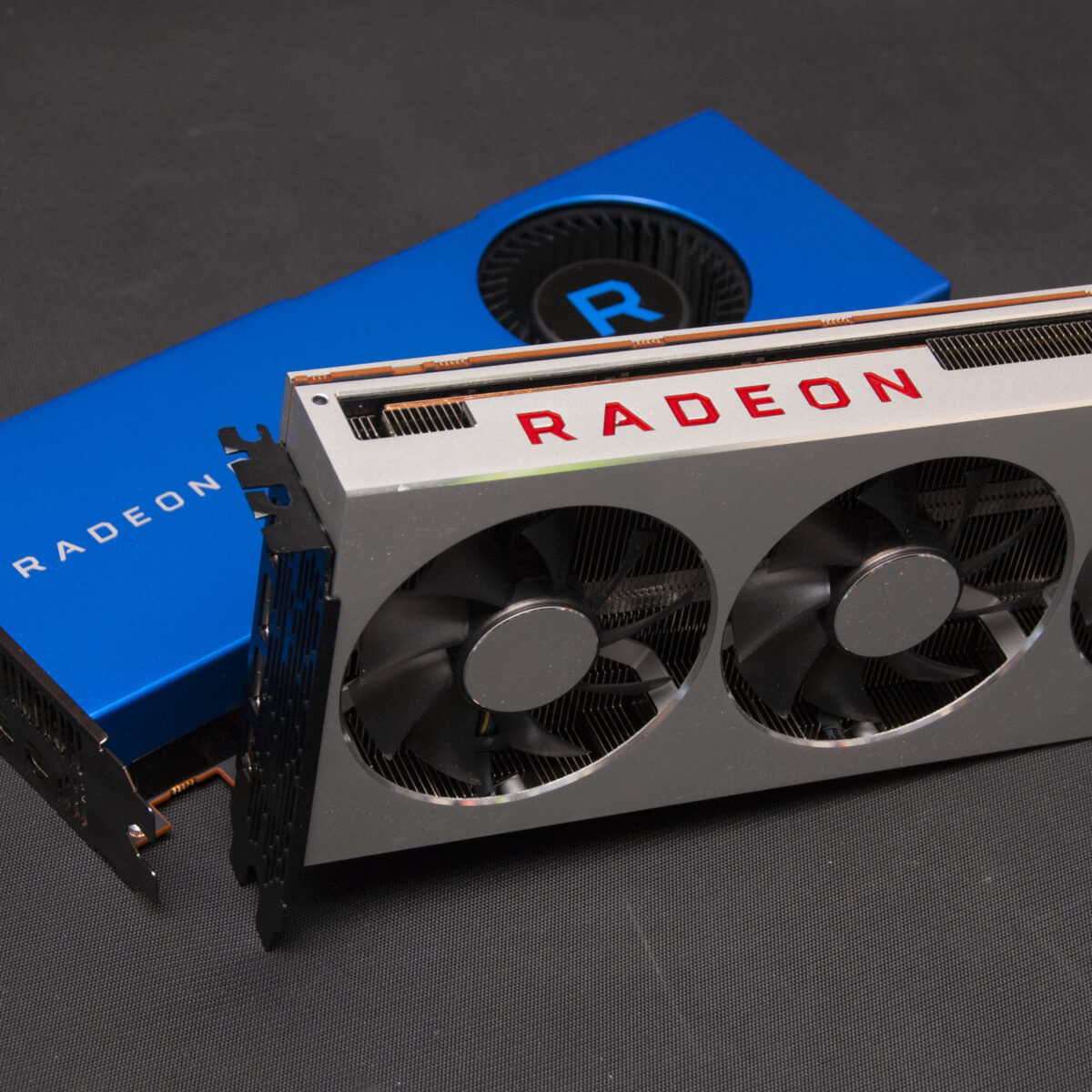 AMD Radeon VII 正常動作品 Radeon VII」をレビュー。RTX 2080と徹底比較 | 自作とゲームと