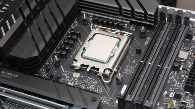 Intel 12th-gen Core i9-12900K CPU and ASUS' Z690-PLUS WiFi D4 Motherboard