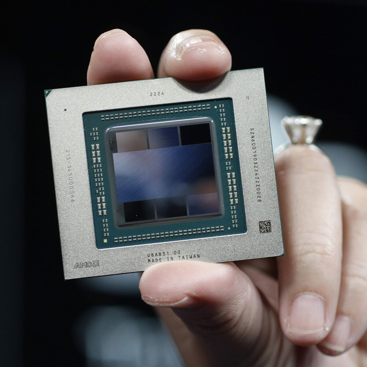 AMD Announces RDNA3 Radeon RX 7900 XTX – 61 TFLOPS Of Compute At $999 –  Techgage