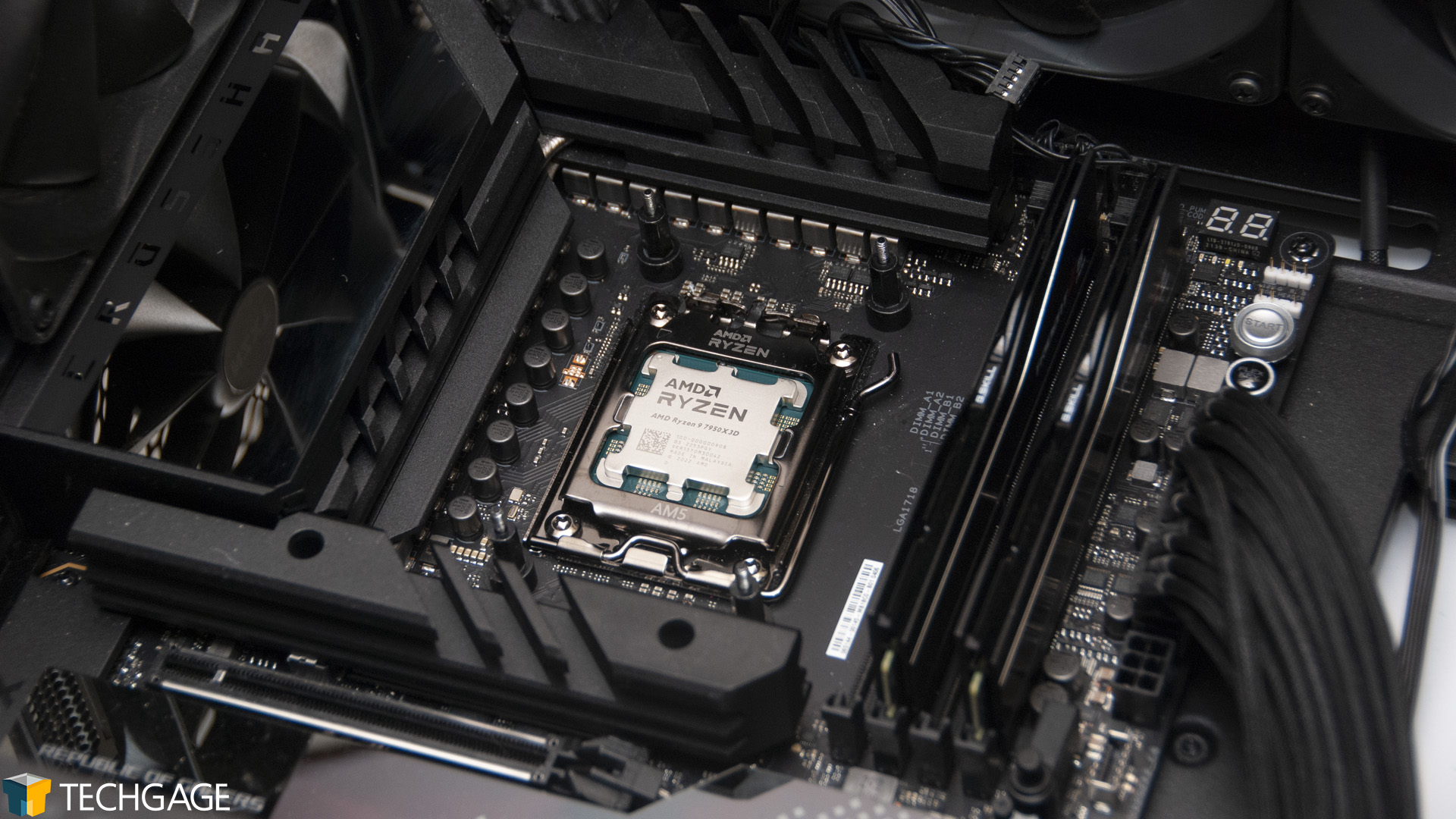 AMD Ryzen 9 7950X3D Installed